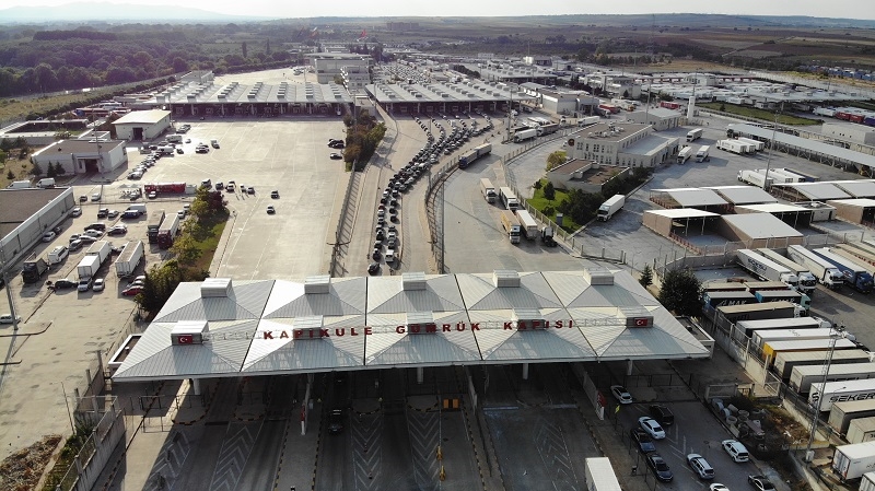 Tatil bitti, gurbetçiler akın akın yaşadığı Avrupa