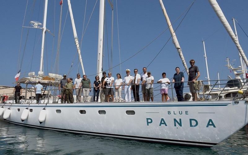 Blue Panda Yelkenlisi Kuşadası ziyaretini sürdürüyor