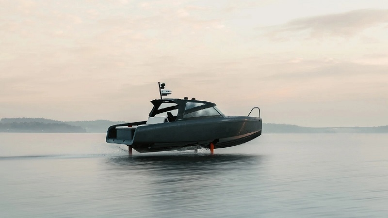Gövdesi denize temas etmeden hareket eden uçan tekne