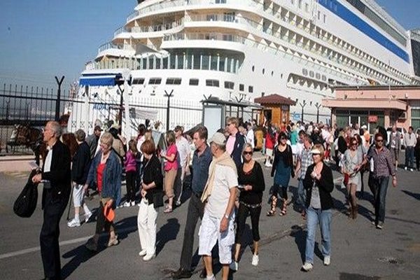 İzmir`de turist sayısında korkutan düşüş