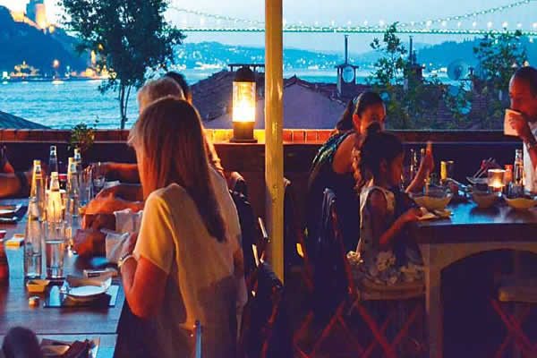 Boğaz?ın eşsiz manzarasına karşı suşi keyfi!