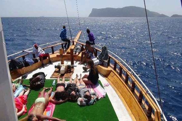 Silifke`de yat turuyla mavi yolculuk sezonu sona erdi