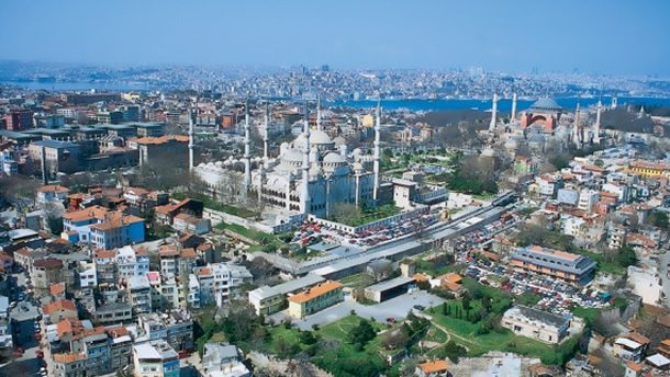 İstanbul`un turist kaybı 2 milyonu aştı