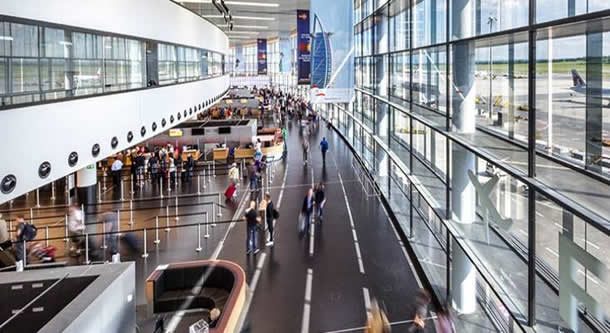 Viyana havalimanında Türk yolcularına mülteci muamelesi