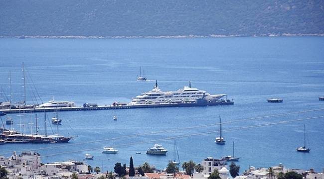 `Dream` isimli lüks yata, 220 bin litre yakıt ikmali yapıldı