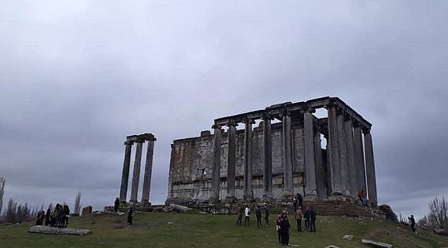 Aizanoi Antik Kenti bayramda doldu taştı