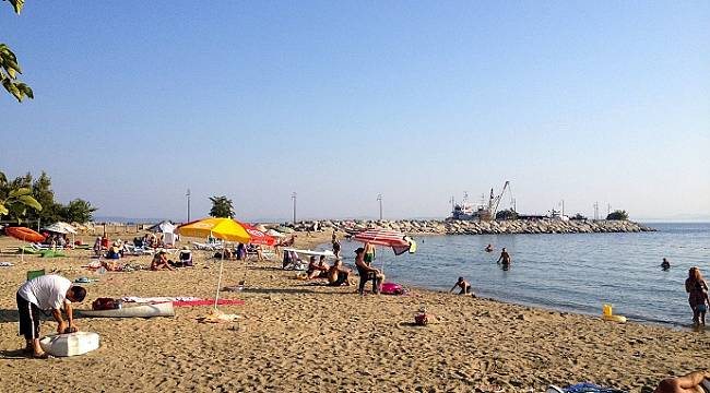Erdek`te turizm bayramla canlandı