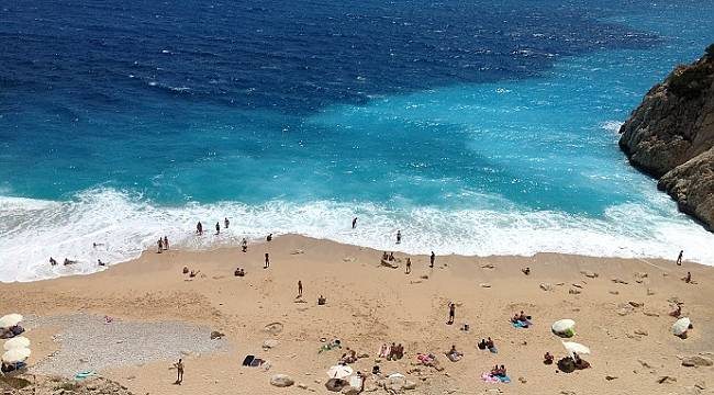 Kaş?ın nüfusu bayramda ikiye katlandı