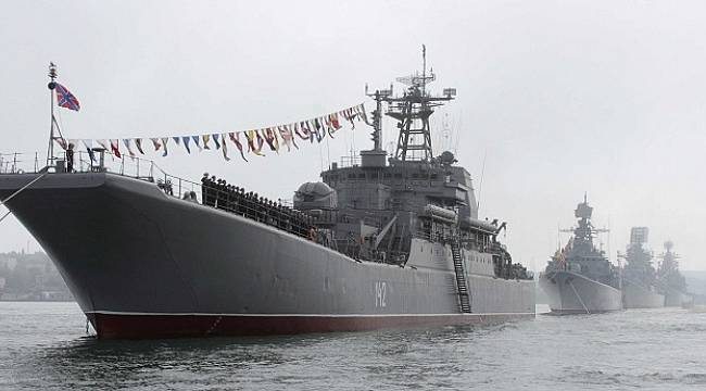 Ruslar kutuplar için kruvaziyer gemisi inşa edecek