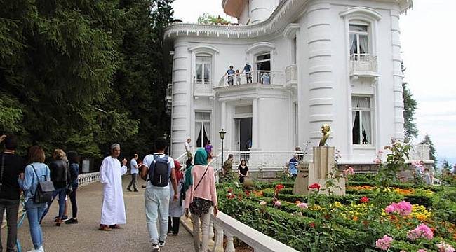 Trabzon`a turistler akın ediyor