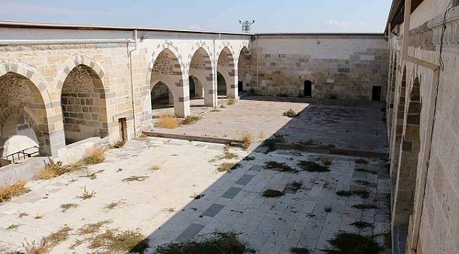 Zazadin Hanı, turizme açılan kapı oldu