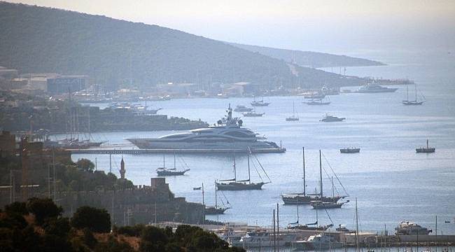 Katar Emiri`nin yüzer sarayı Bodrum`da