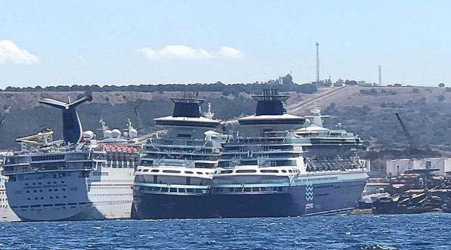 Zamanının gözdeleri Aliağa`da söküm için bekliyor