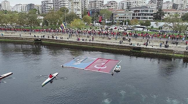 Kadıköy`de muhteşem 10 Kasım anması