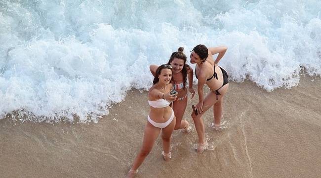 Turizm sektörü 2022`den umutlu